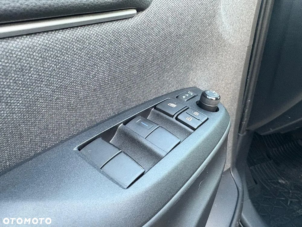 Toyota Yaris Cross Hybrid 1.5 Comfort 4x4 - 16