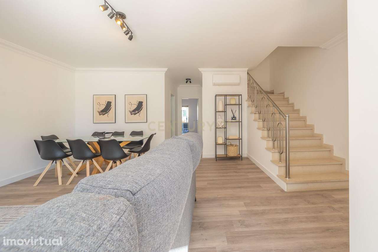 Moradia T2+1 Remodelada com Piscina | Mosqueira – Albufeira - Grande imagem: 5/53