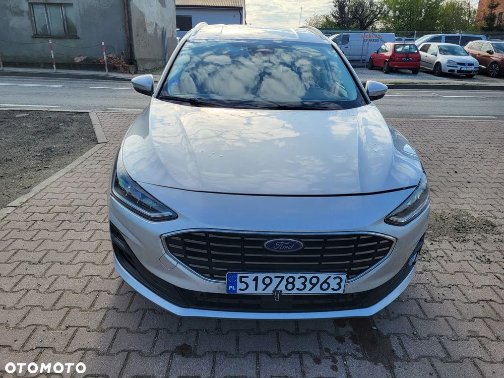 Ford Focus 1.0 EcoBoost Hybrid TITANIUM - 9