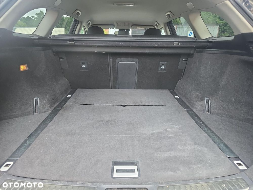 Toyota Avensis - 17