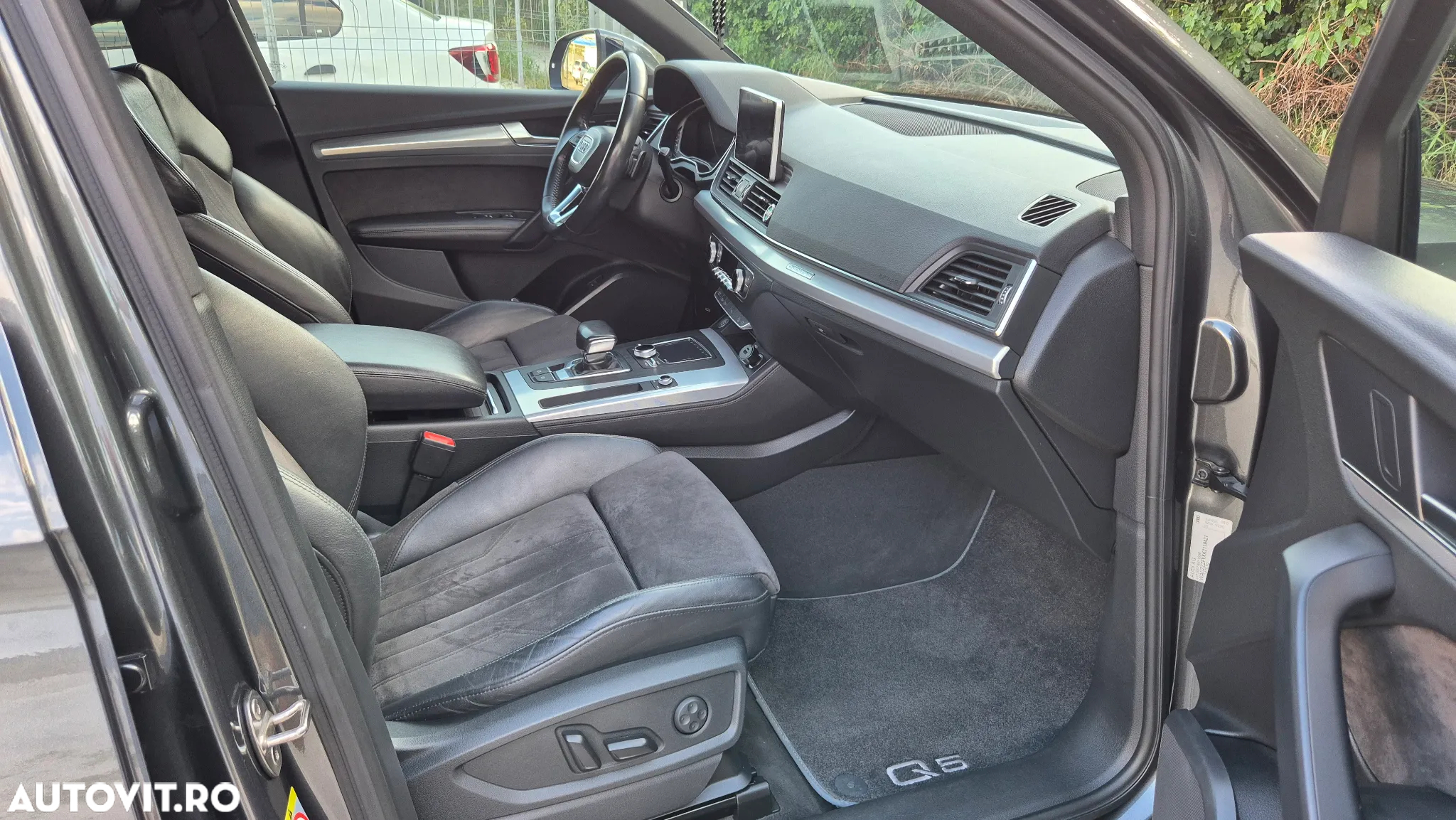 Audi Q5 2.0 40 TDI quattro S tronic Sport - 12