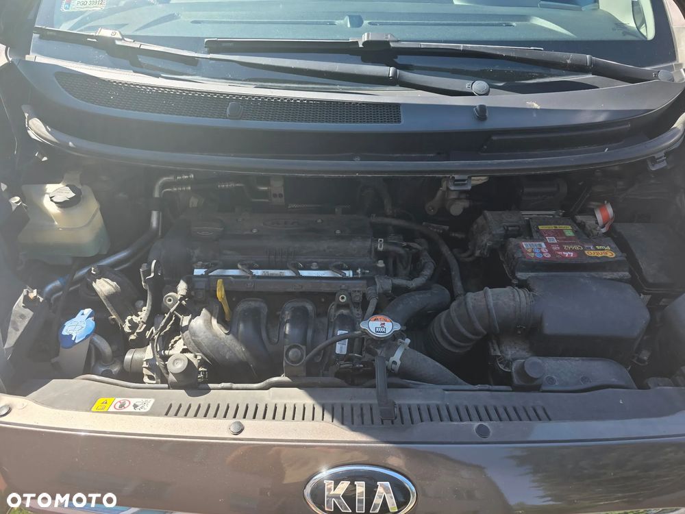 Kia Venga 1.4 M - 12