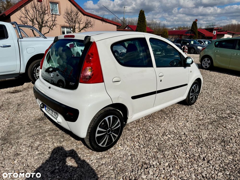 Peugeot 107 - 4