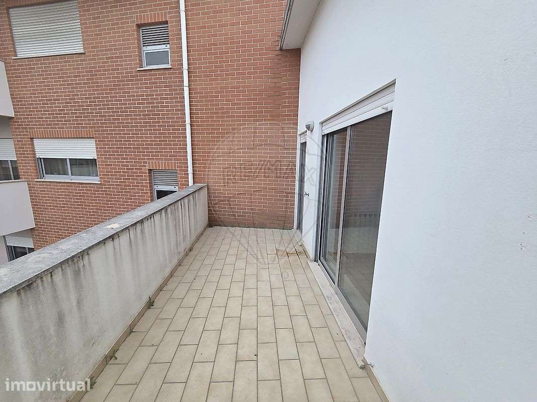 Apartamento T1 para arrendamento - Grande imagem: 2/13