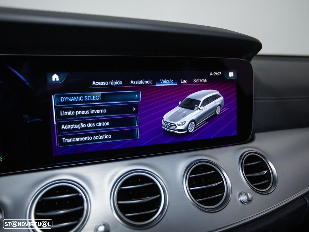 Mercedes-Benz E 300 de AMG Line - 28