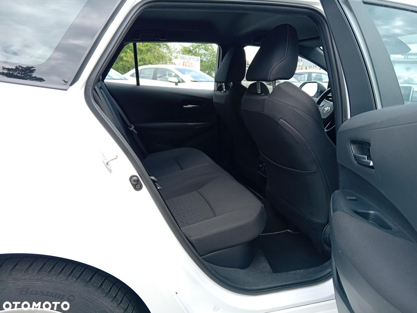 Toyota Corolla - 16