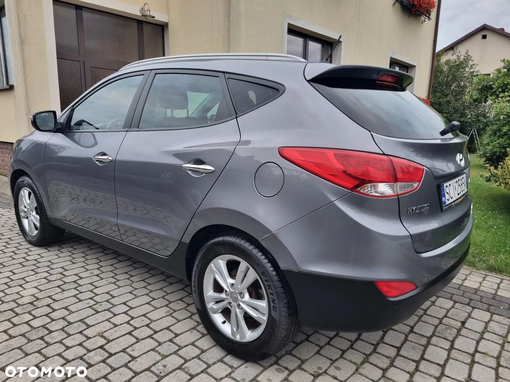 Hyundai ix35 2.0 CRDi 4WD Fifa World Cup Gold Edition - 5