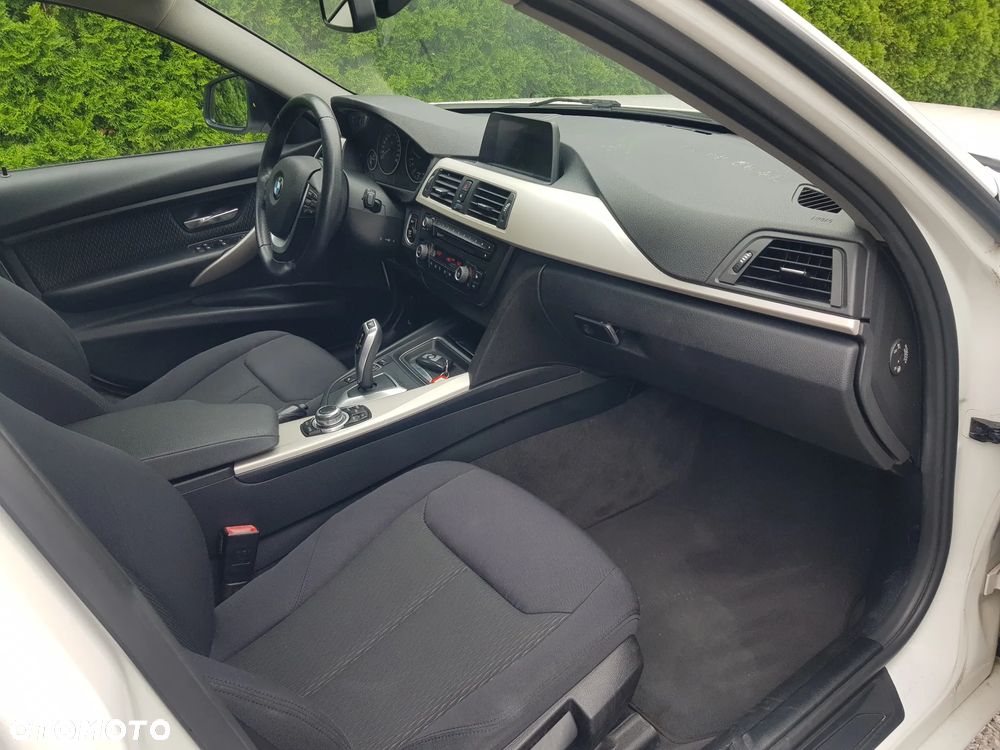 BMW Seria 3 - 21
