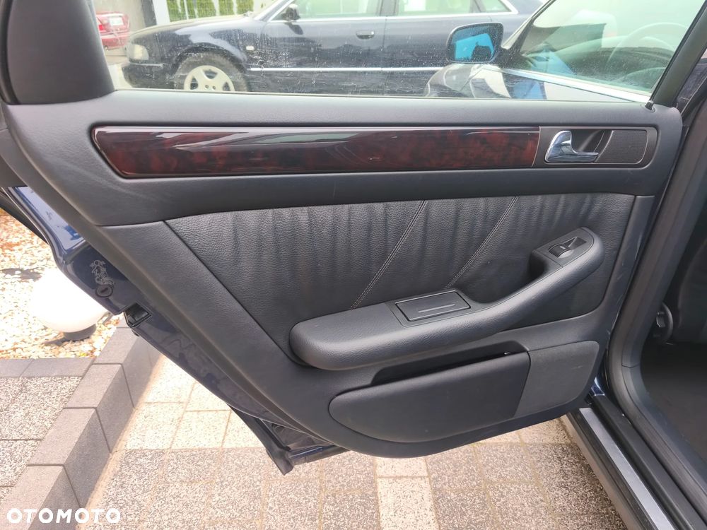 Audi A6 Avant 2.8 30V Quattro - 29