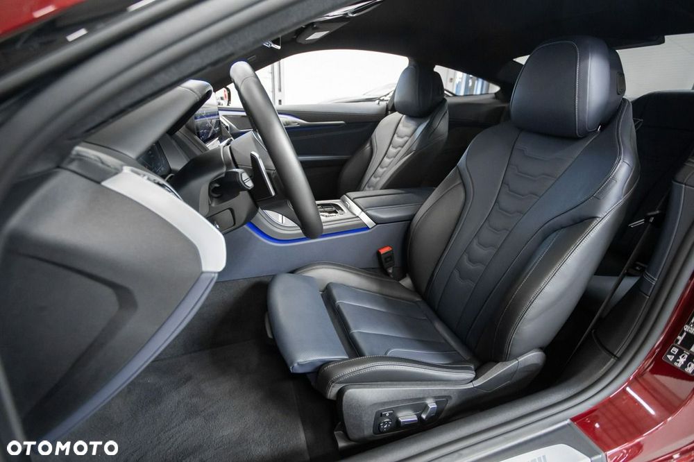 BMW Seria 8 M850i xDrive - 25