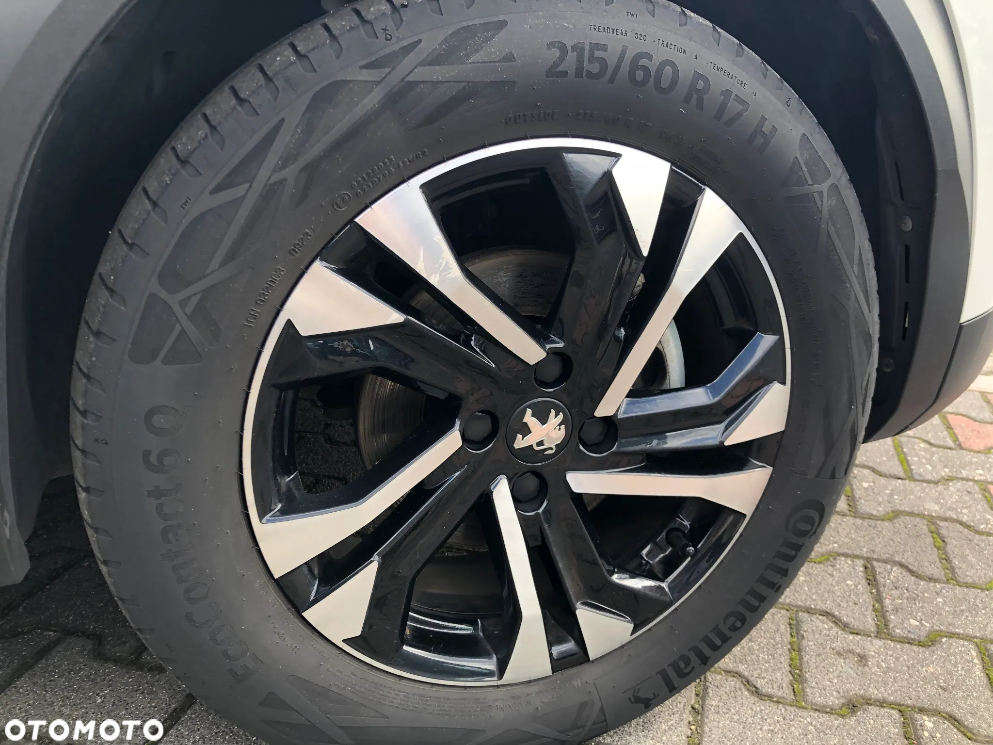 Peugeot 2008 1.2 PureTech Allure S&S EAT8 - 9