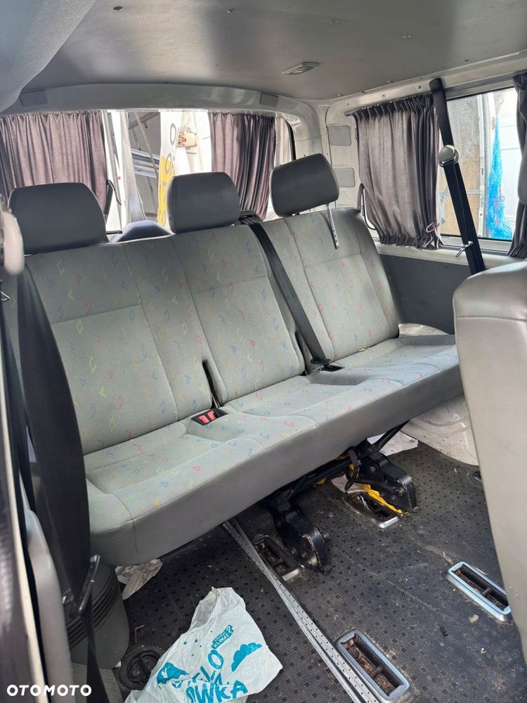 VW T5 2,0TDI 03-15r fotele kanapy 9 os - 2