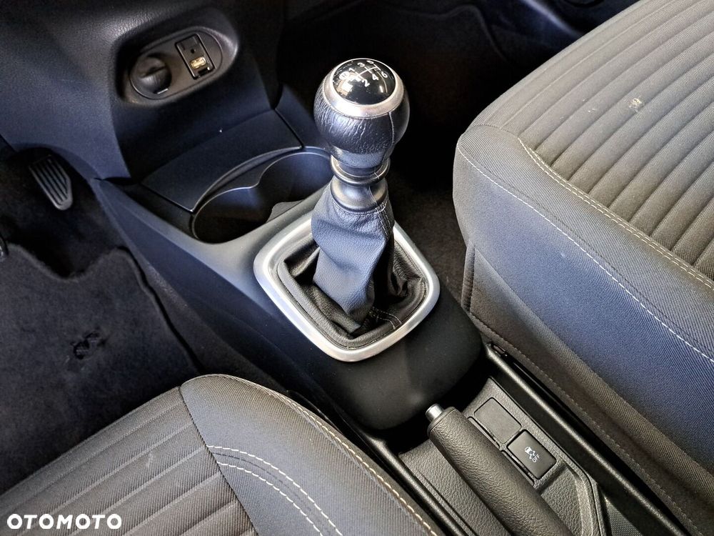 Toyota Yaris 1.5 Premium - 28