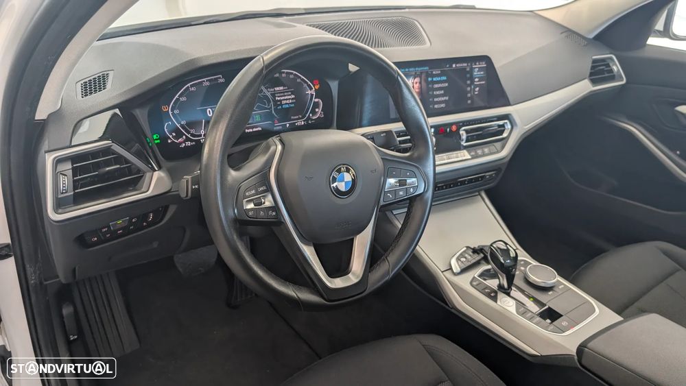 BMW 330 e Auto - 13