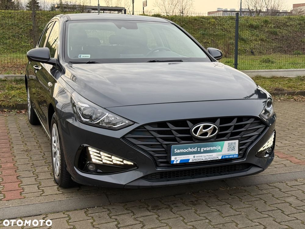 Hyundai i30 1.5 DPI Classic + - 15