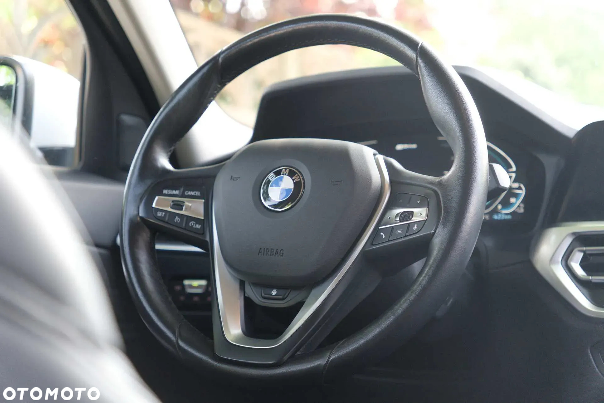 BMW Seria 3 330e PHEV - 29