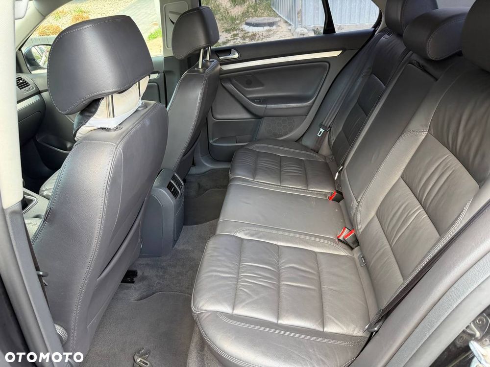 Volkswagen Jetta 2.0 FSI Comfortline - 20