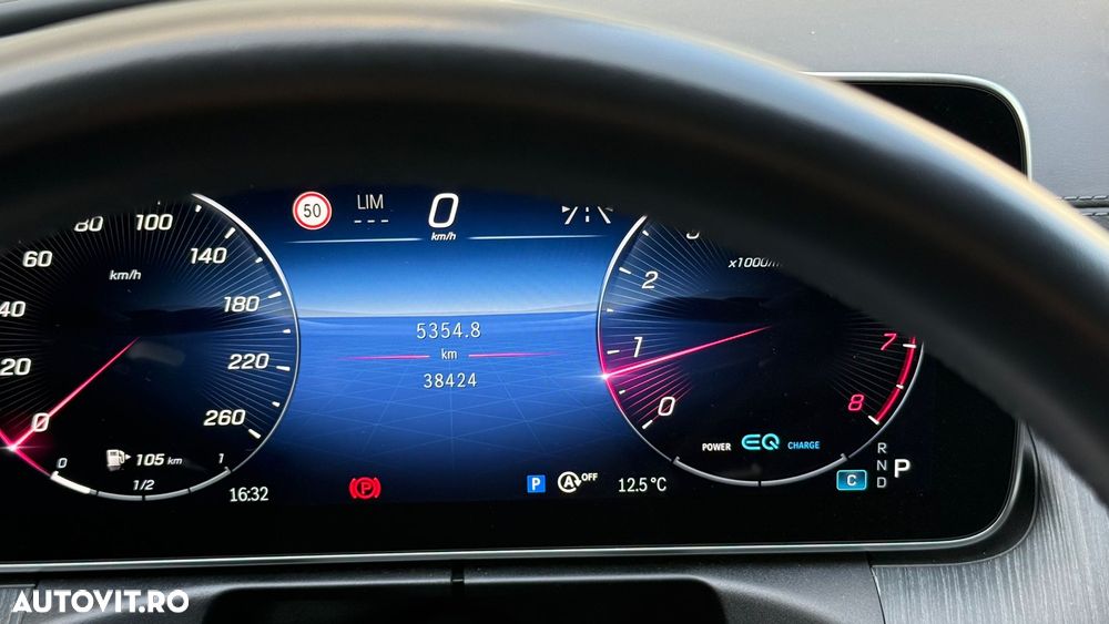 Mercedes-Benz C 300 4Matic 9G-TRONIC AMG Line - 2