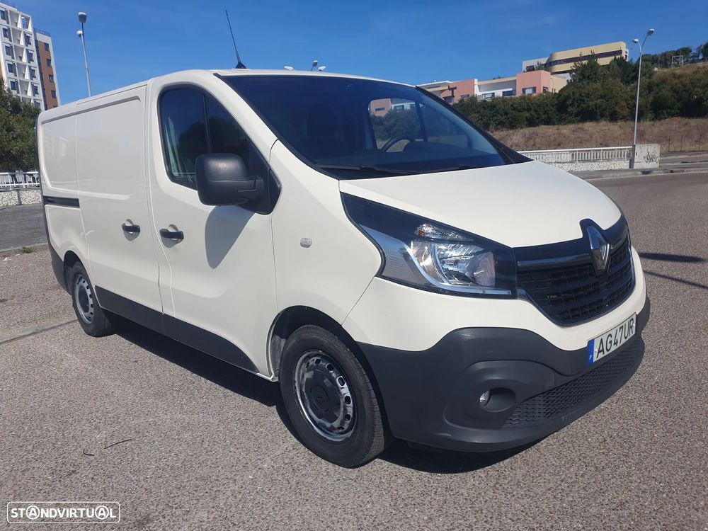 Renault Trafic 2.0 dCi 120cv - 2 Portas Laterais - 2