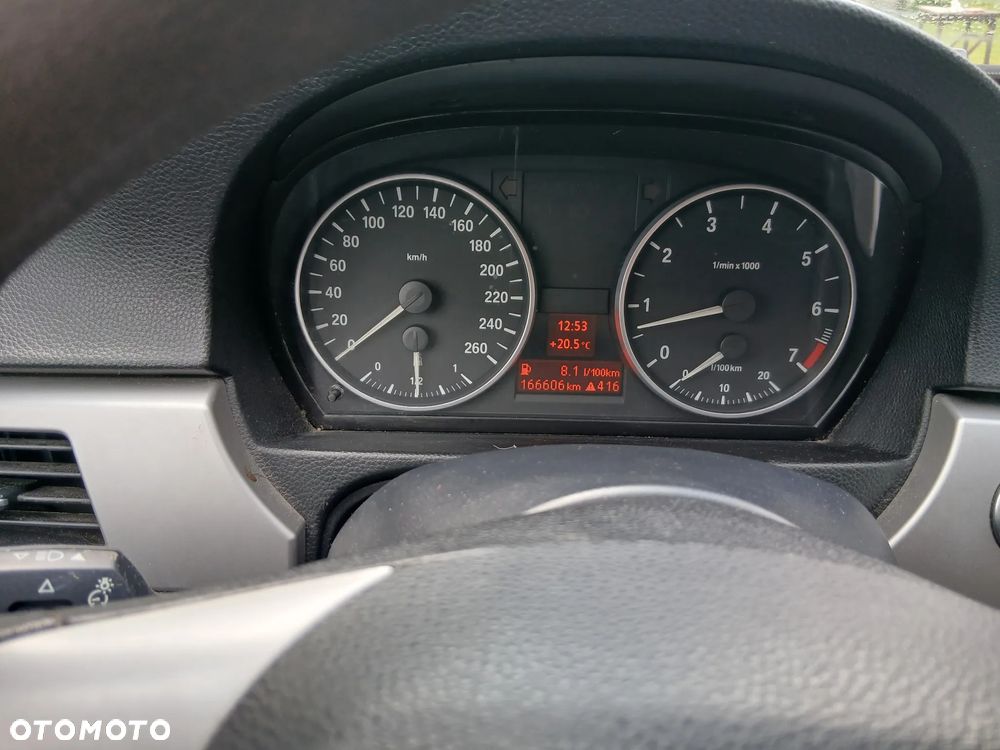 BMW Seria 3 318i - 6