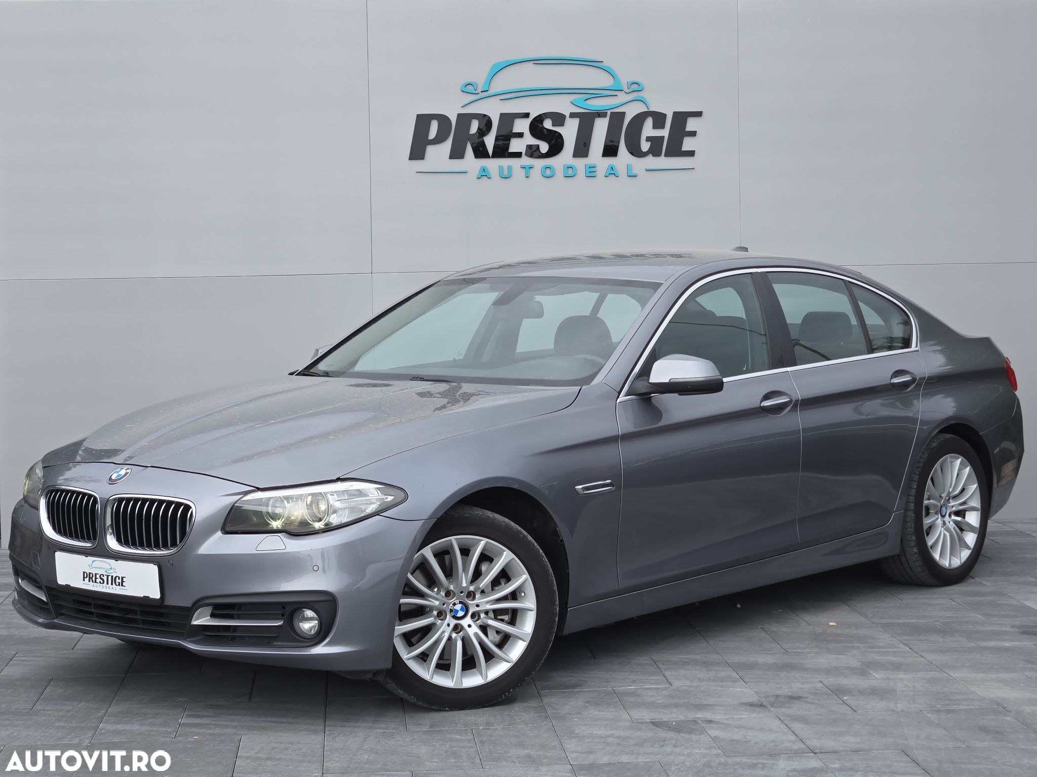 BMW Seria 5 525d Sport-Aut. Luxury Line - 1
