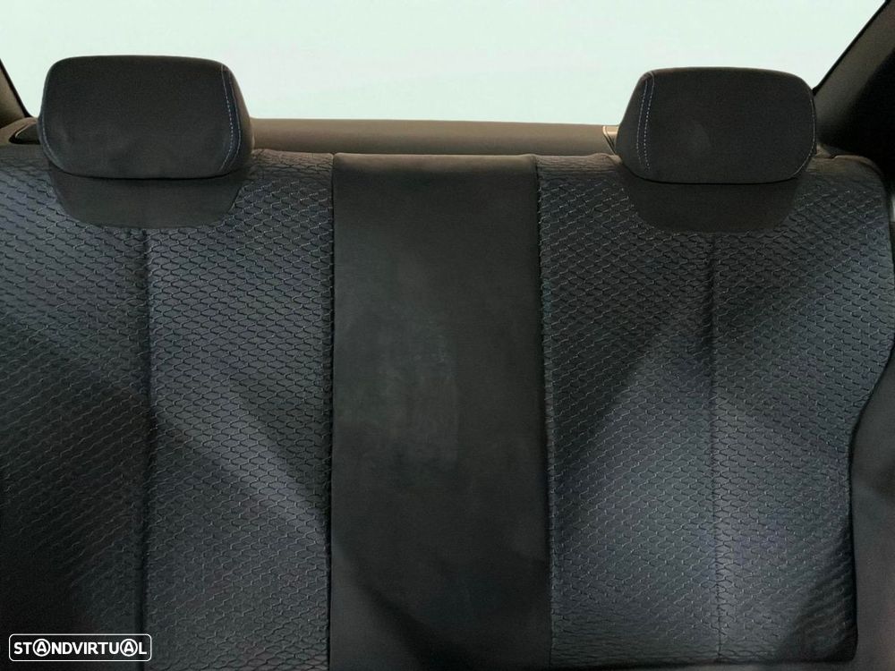 BMW 218 - 18