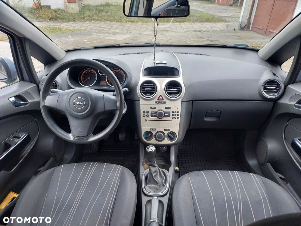 Opel Corsa 1.2 16V Cosmo - 8