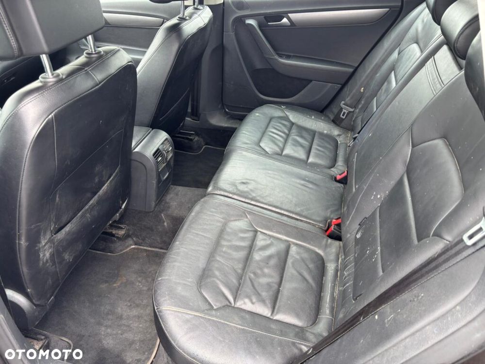 Volkswagen Passat 2.0 Blue TDI DSG SCR Comfortline - 23