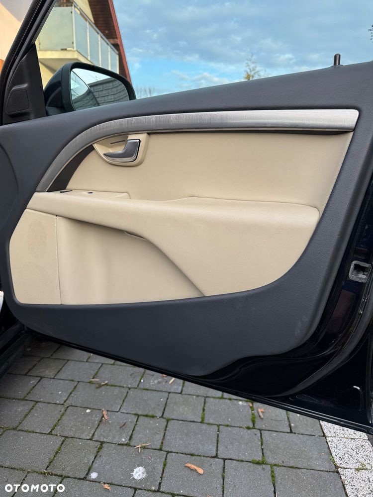 Volvo V70 2.0D Summum - 18