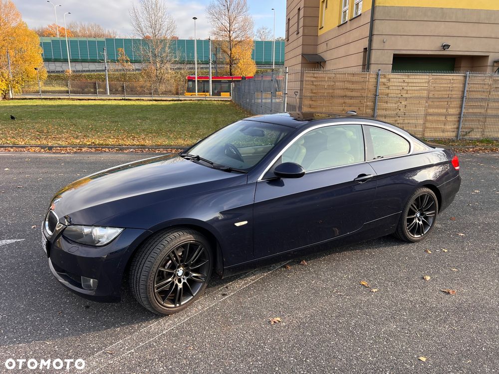 BMW Seria 3 325d Coupe - 7