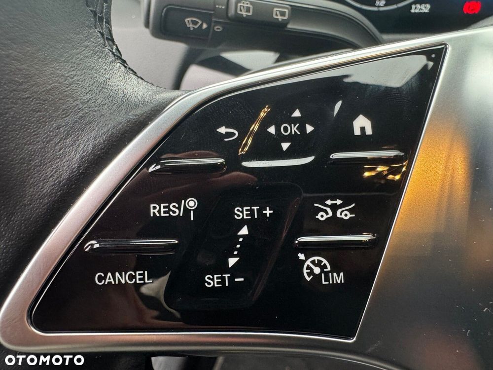 Mercedes-Benz GLA - 22