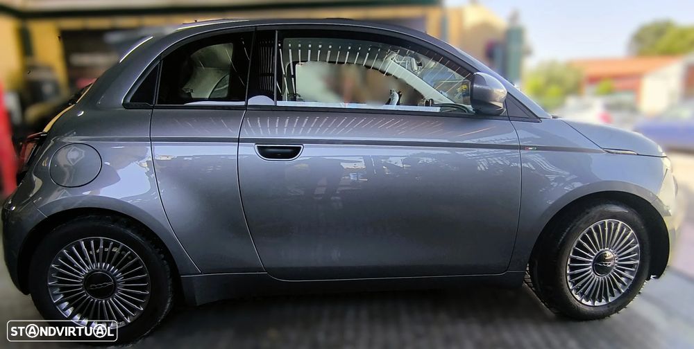 Fiat 500e Icon — fotografia 4