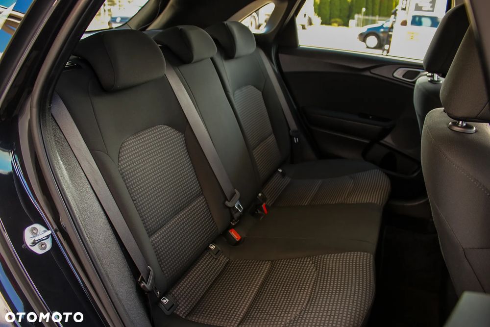 Kia Ceed 1.4 CVVT Dream-Team Edition - 23