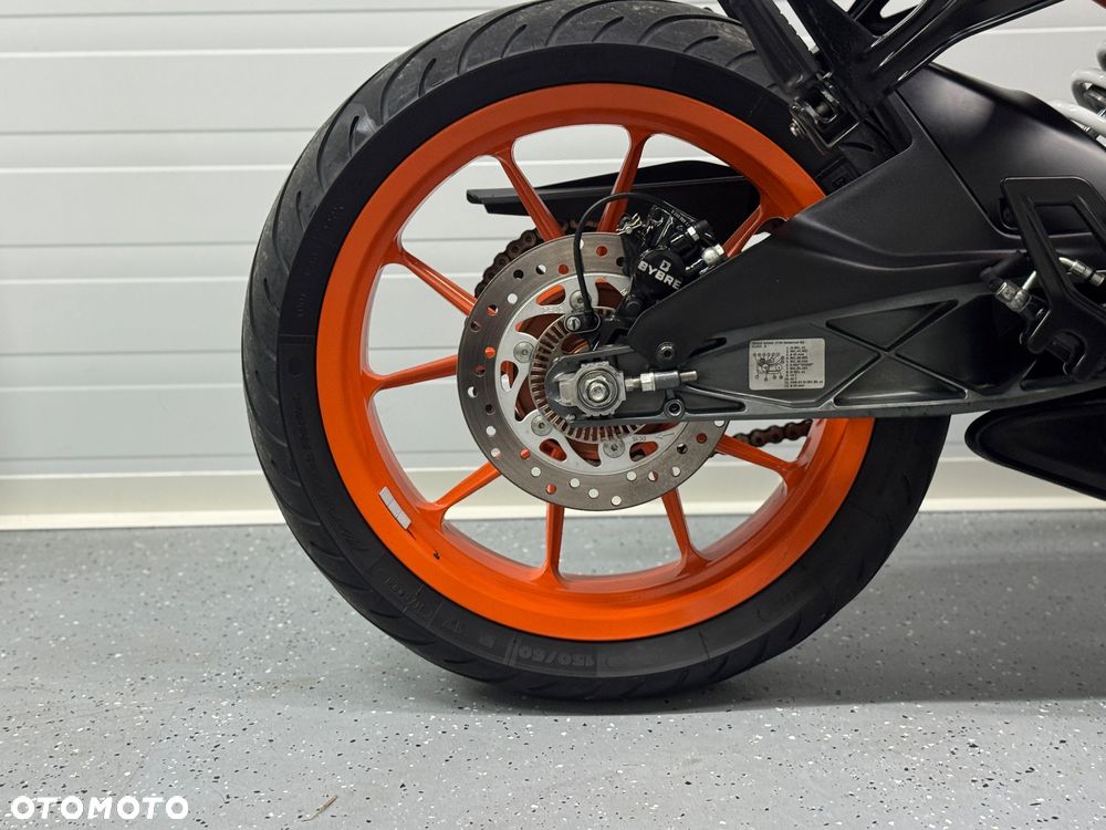 KTM RC 125 - 8