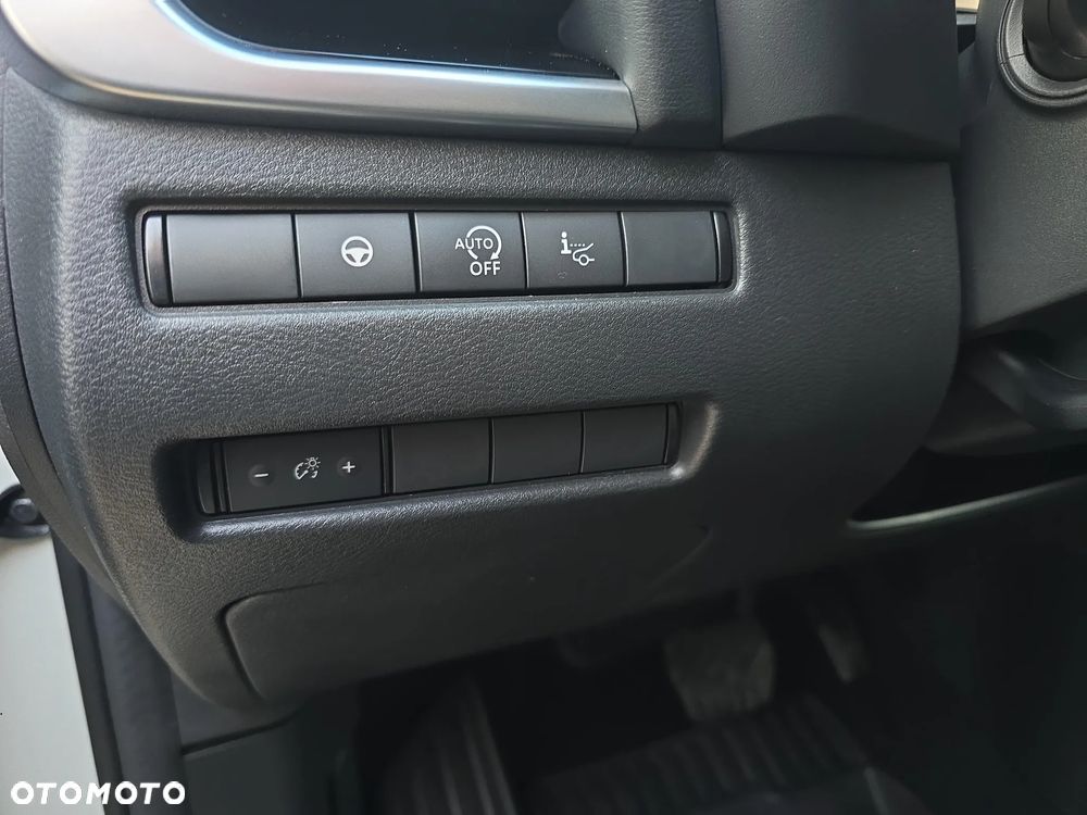 Nissan Qashqai 1.3 DIG-T MHEV N-Connecta Xtronic - 12