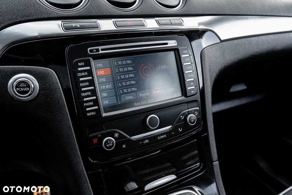 Ford S-Max 2.2 TDCi DPF Titanium X - 32