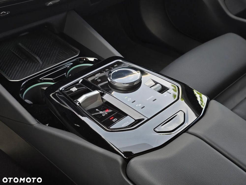 BMW Seria 5 520d xDrive mHEV M Sport - 25