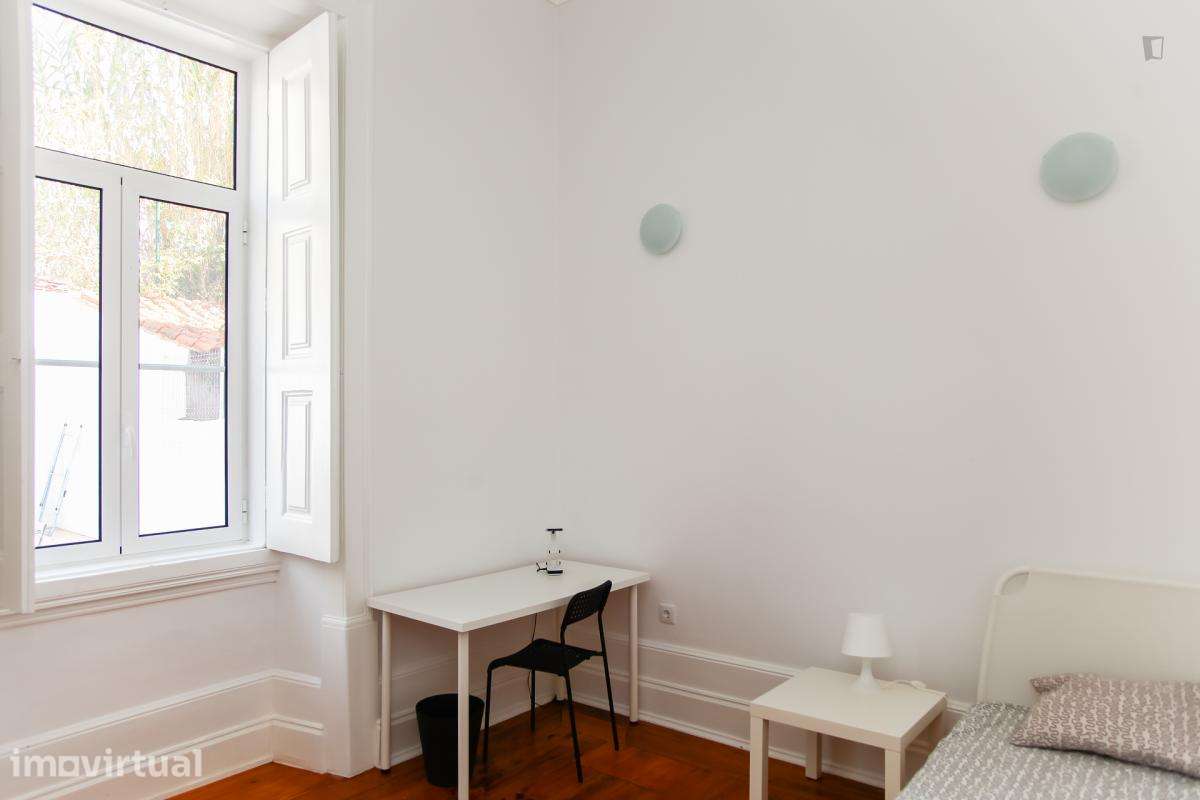 Quarto - localizado em Cidral Coimbra - Grande imagem: 4/44