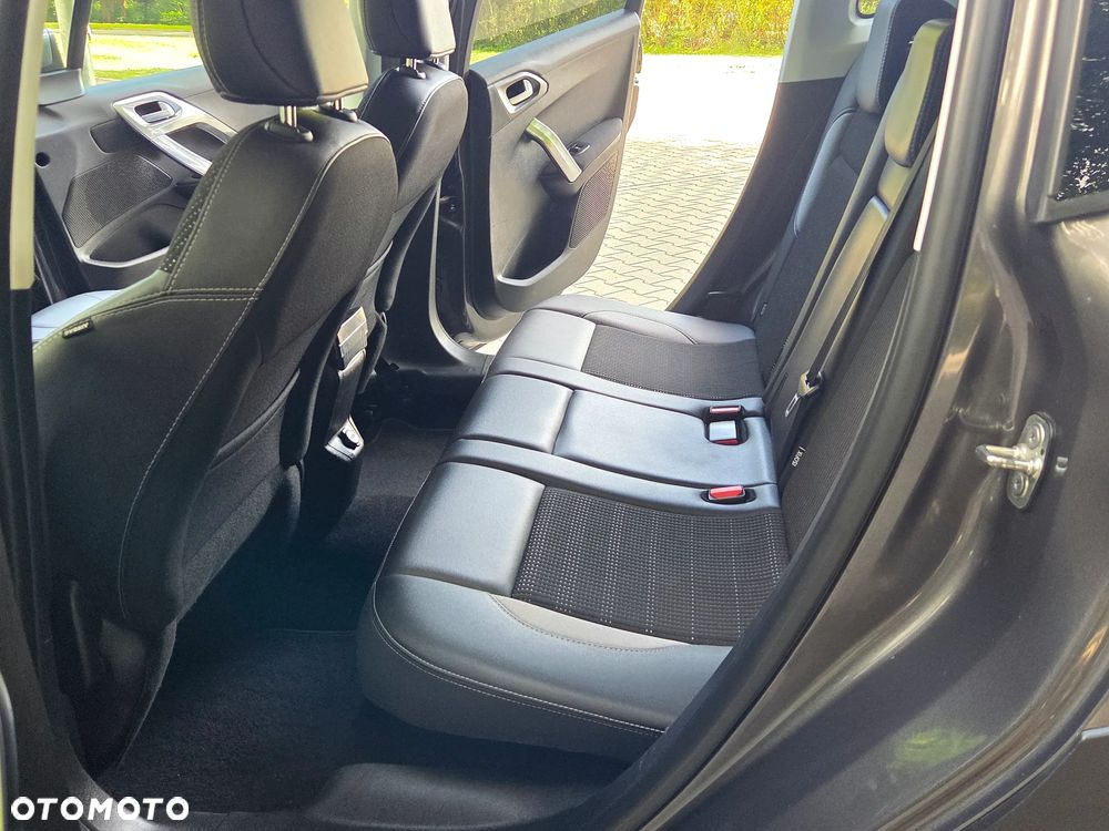 Peugeot 2008 - 18