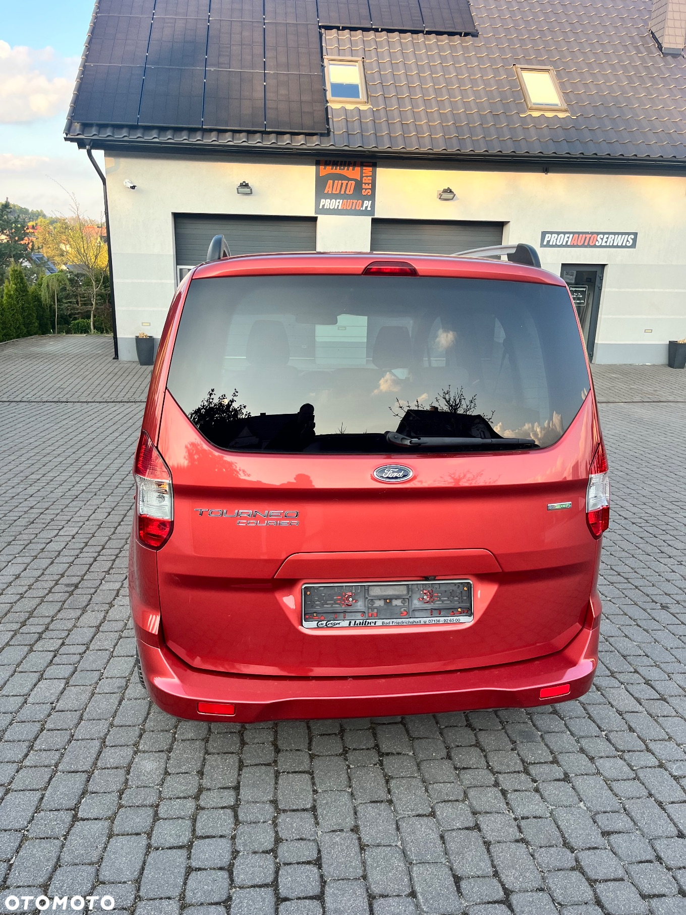 Ford Tourneo Courier 1.0 EcoBoost S&S Titanium - 4