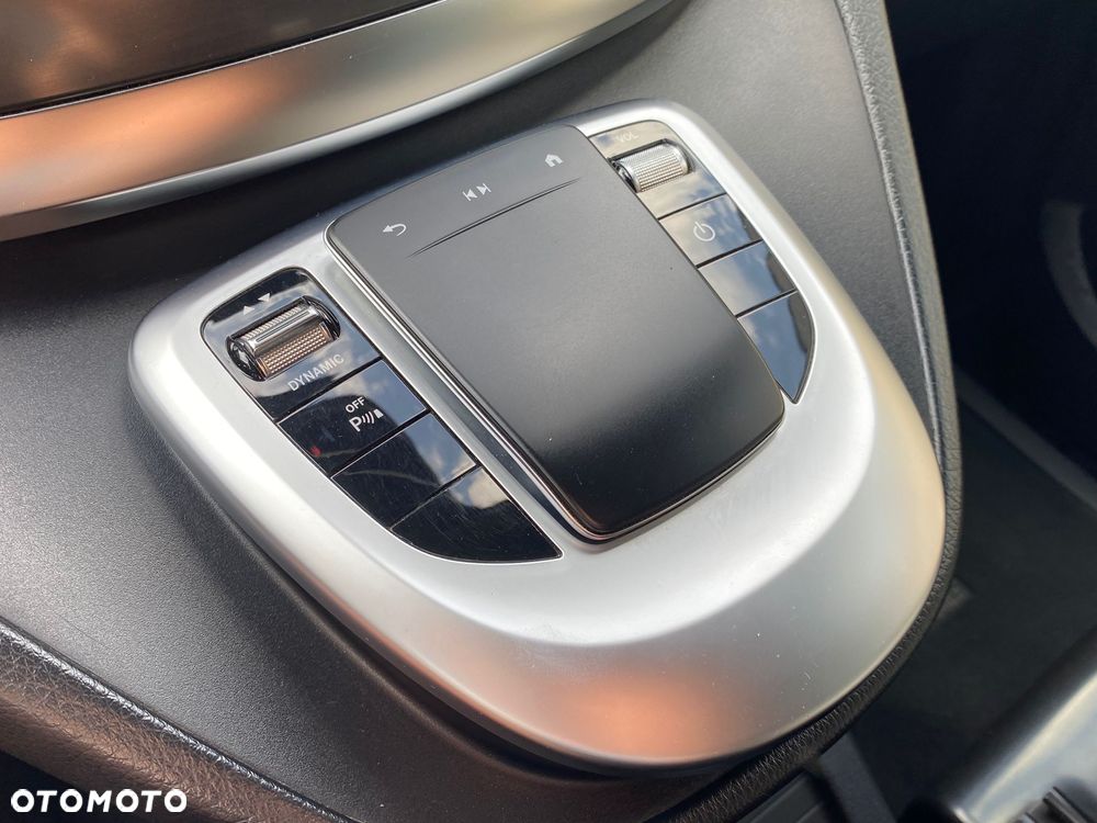 Mercedes-Benz EQV 300 90kWh - 24