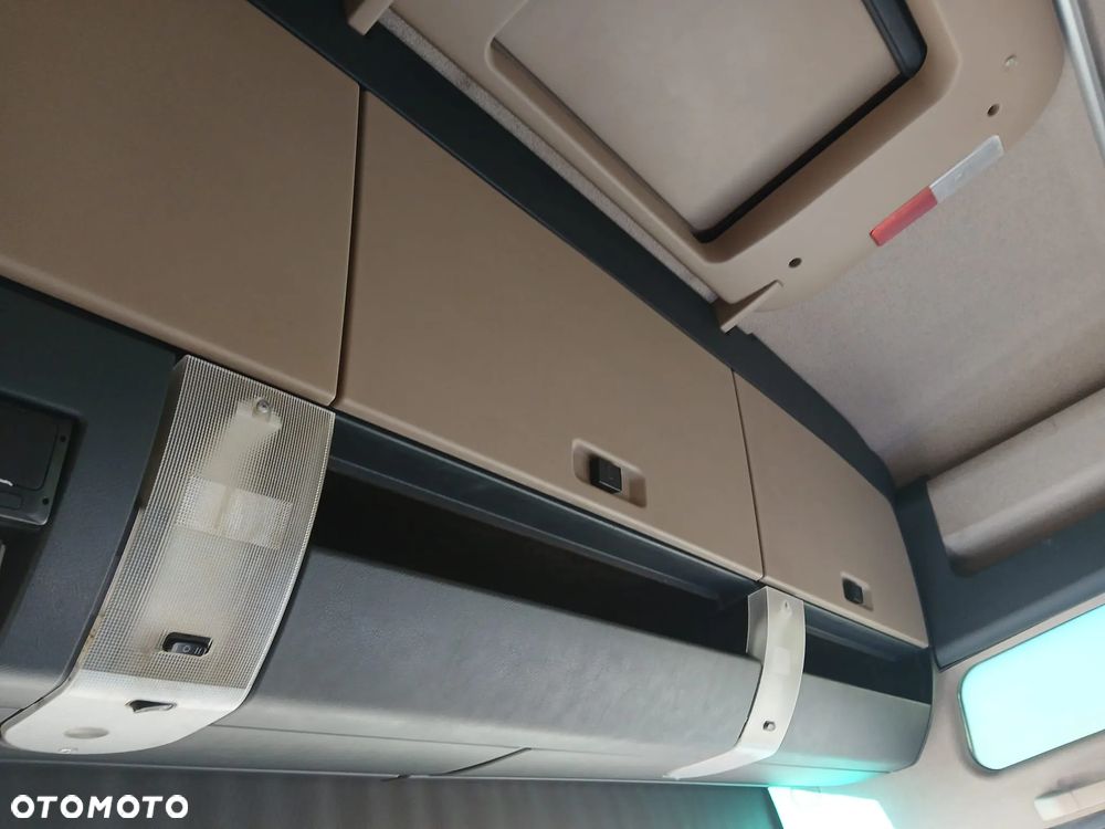 MAN 460 KM, MEGA - 17