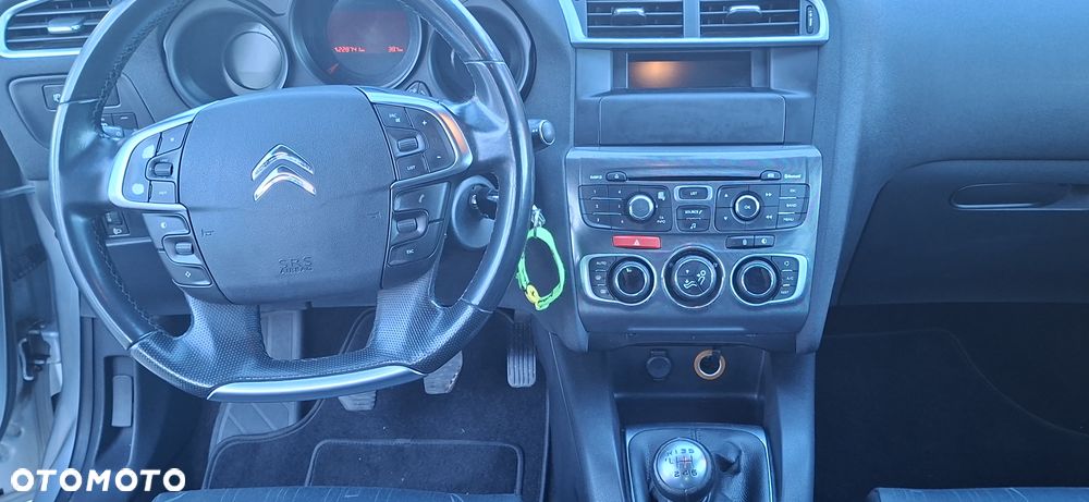 Citroën C4 1.6 HDi Magic - 12