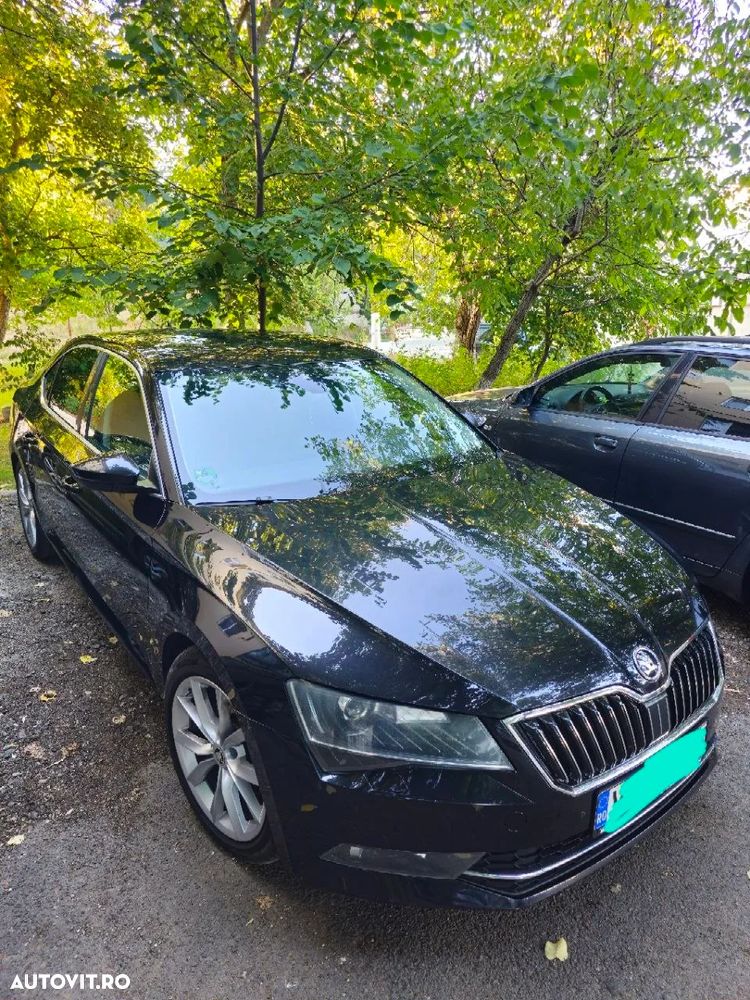 Skoda Superb 2.0 TDI DSG Ambition - 9
