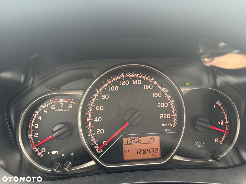 Toyota Yaris 1.0 Premium EU6 - 15