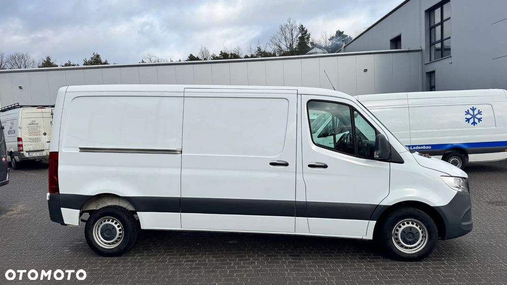 Mercedes-Benz Sprinter - 5