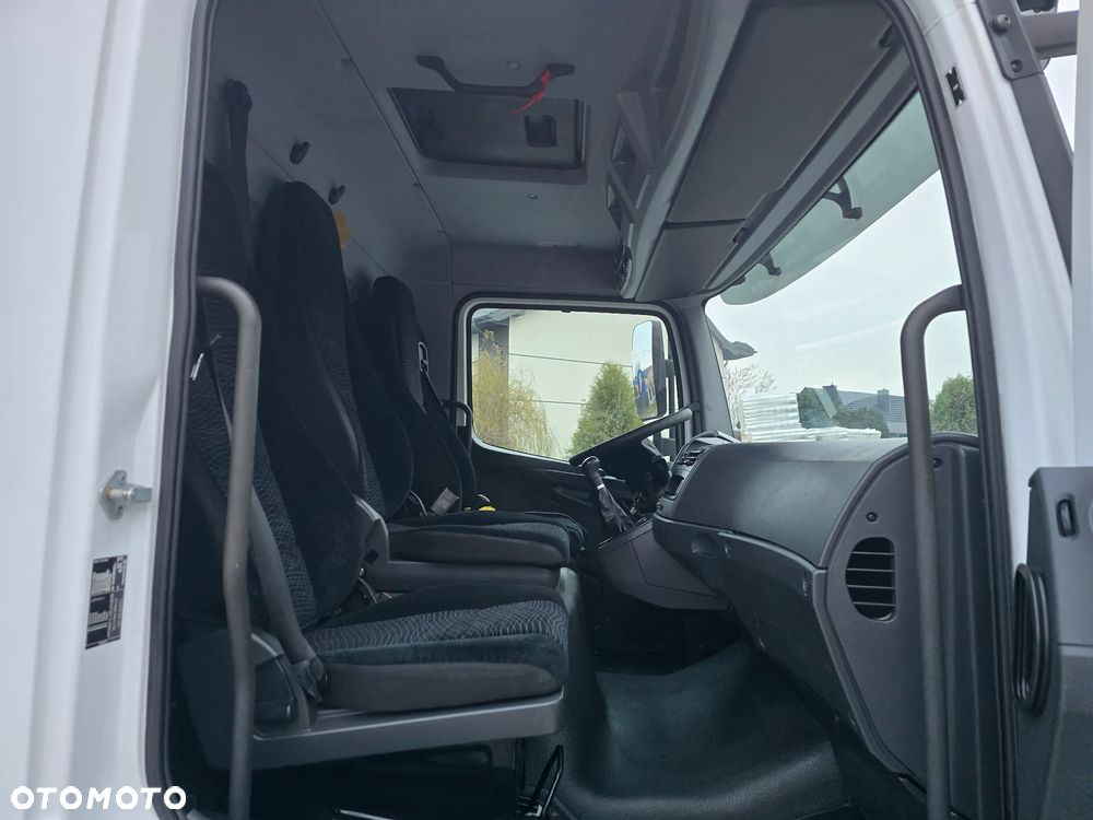 Mercedes-Benz Atego/Wywrotka/Manual/Blokada mostu - 24