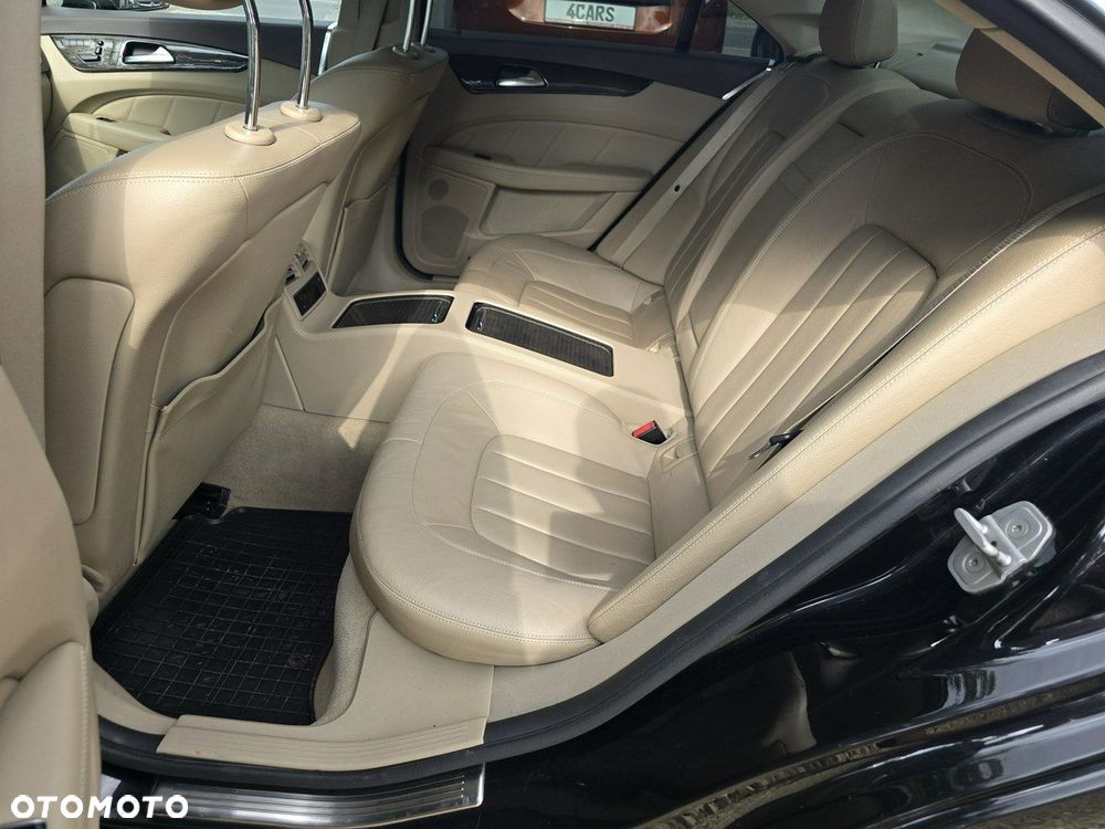 Mercedes-Benz CLS - 11
