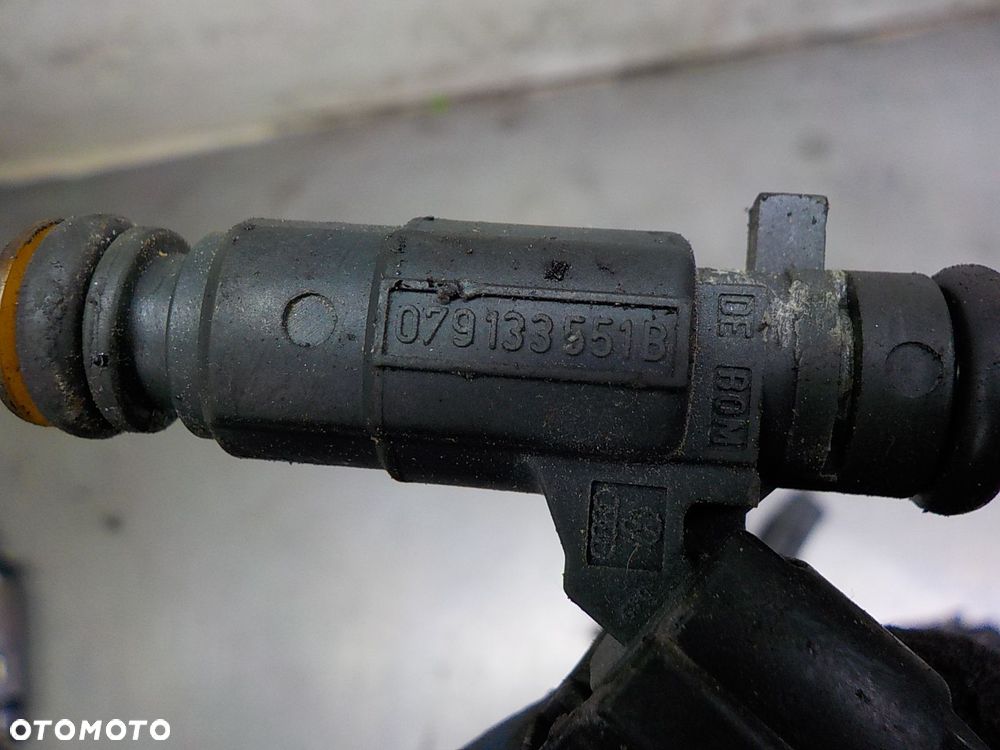 AUDI A6 C6 4.2 8V B WTRYSKIWACZ 0280156180 079133551B - 3