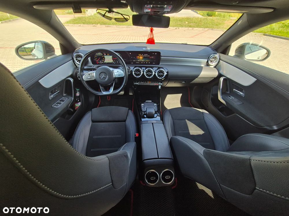 Mercedes-Benz CLA - 8